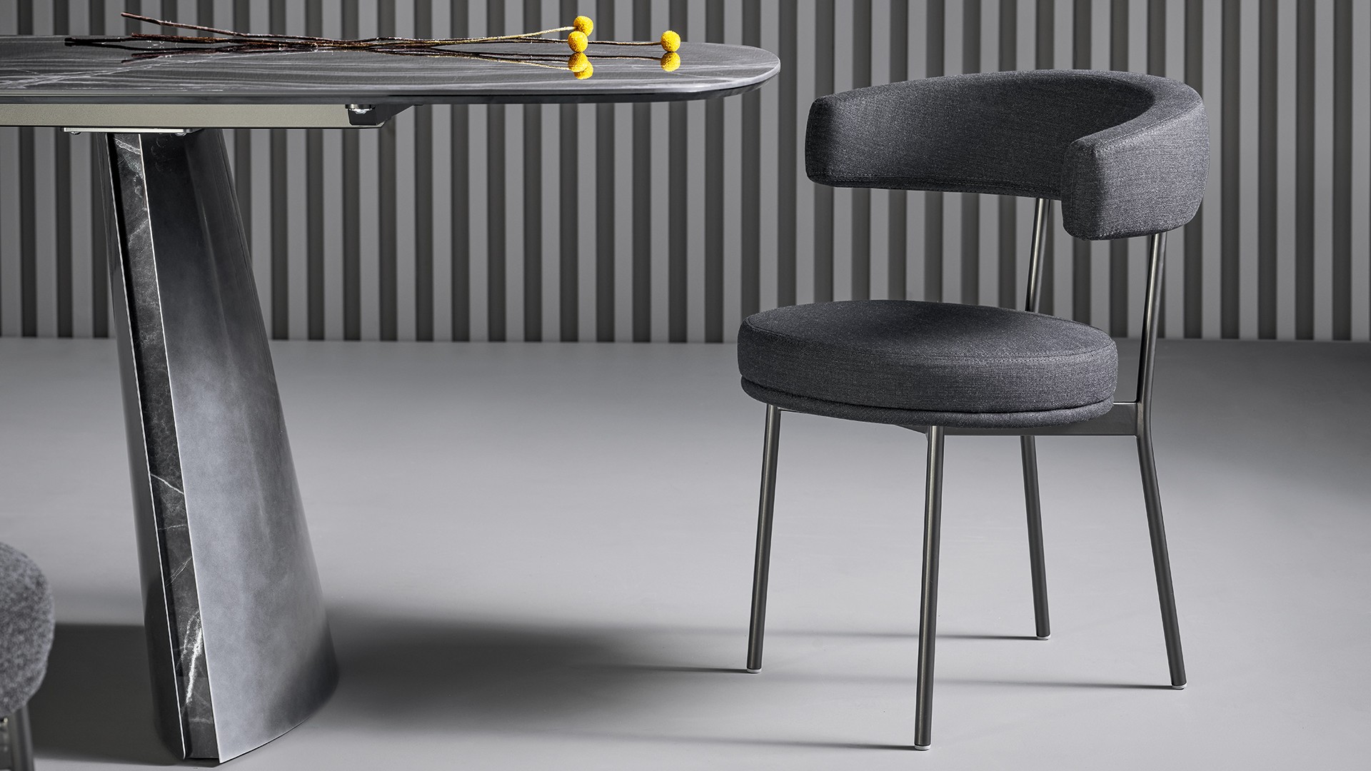 bonaldo-sedie-neuilly-main-slider-02