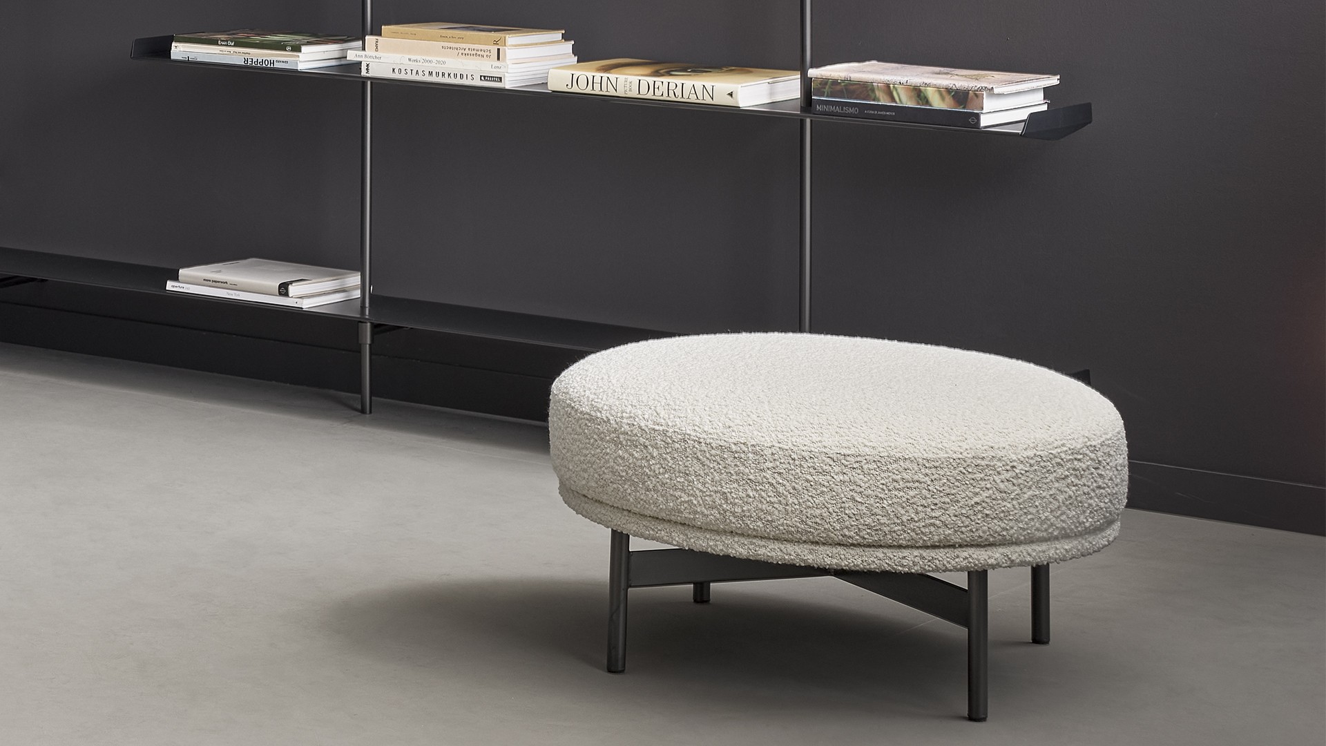 bonaldo-pouf-neuilly-pouf-main-slider-03
