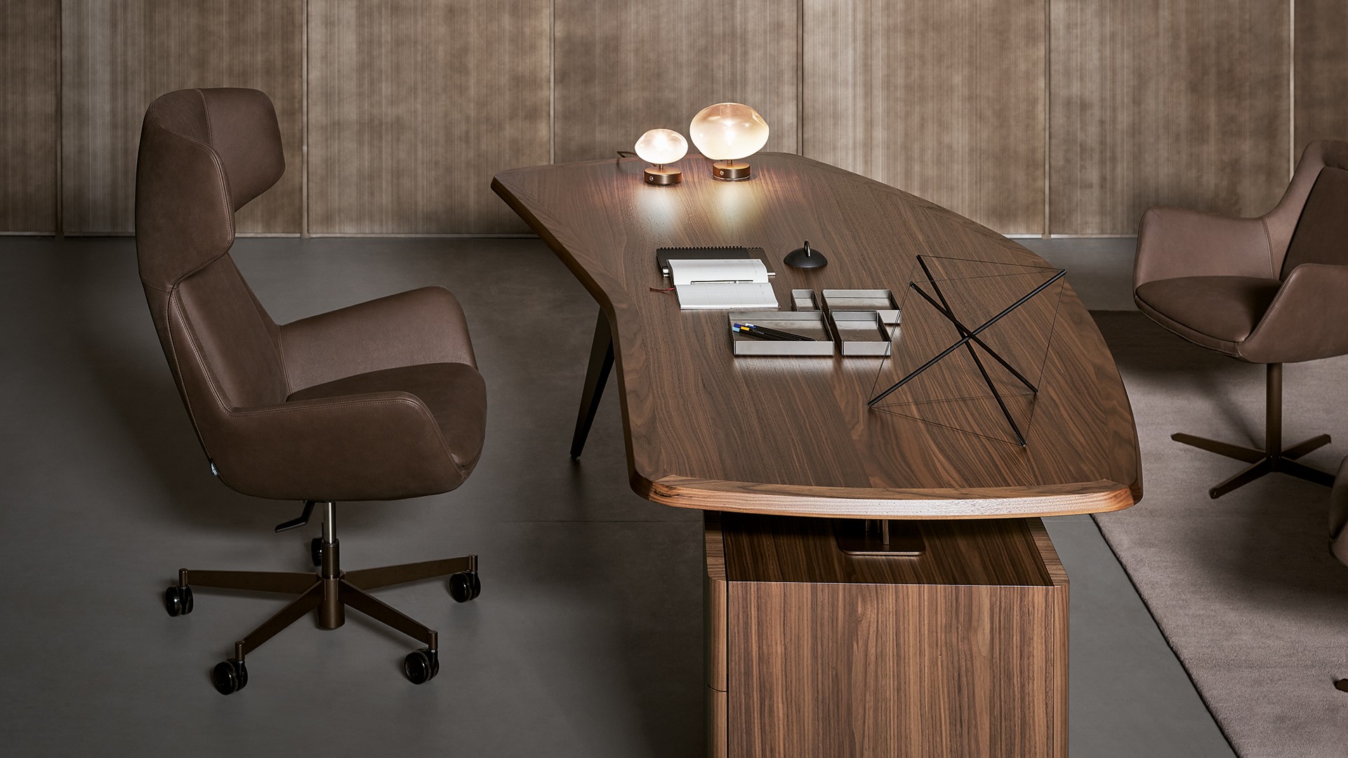 bonaldo-executive-newton-main-slider-01