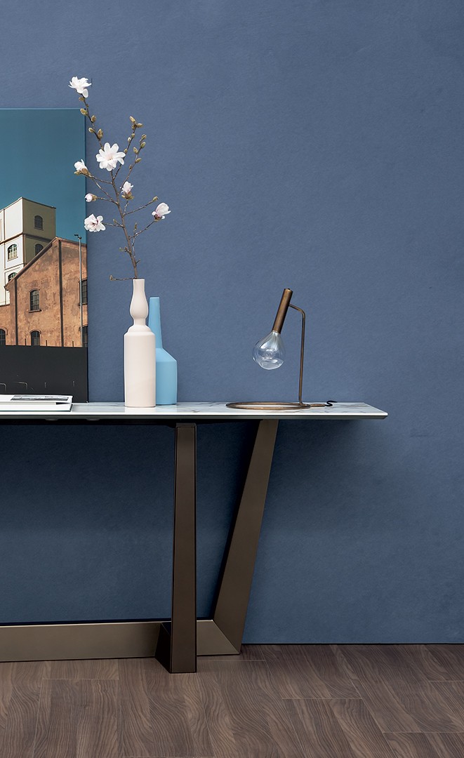 Art Console