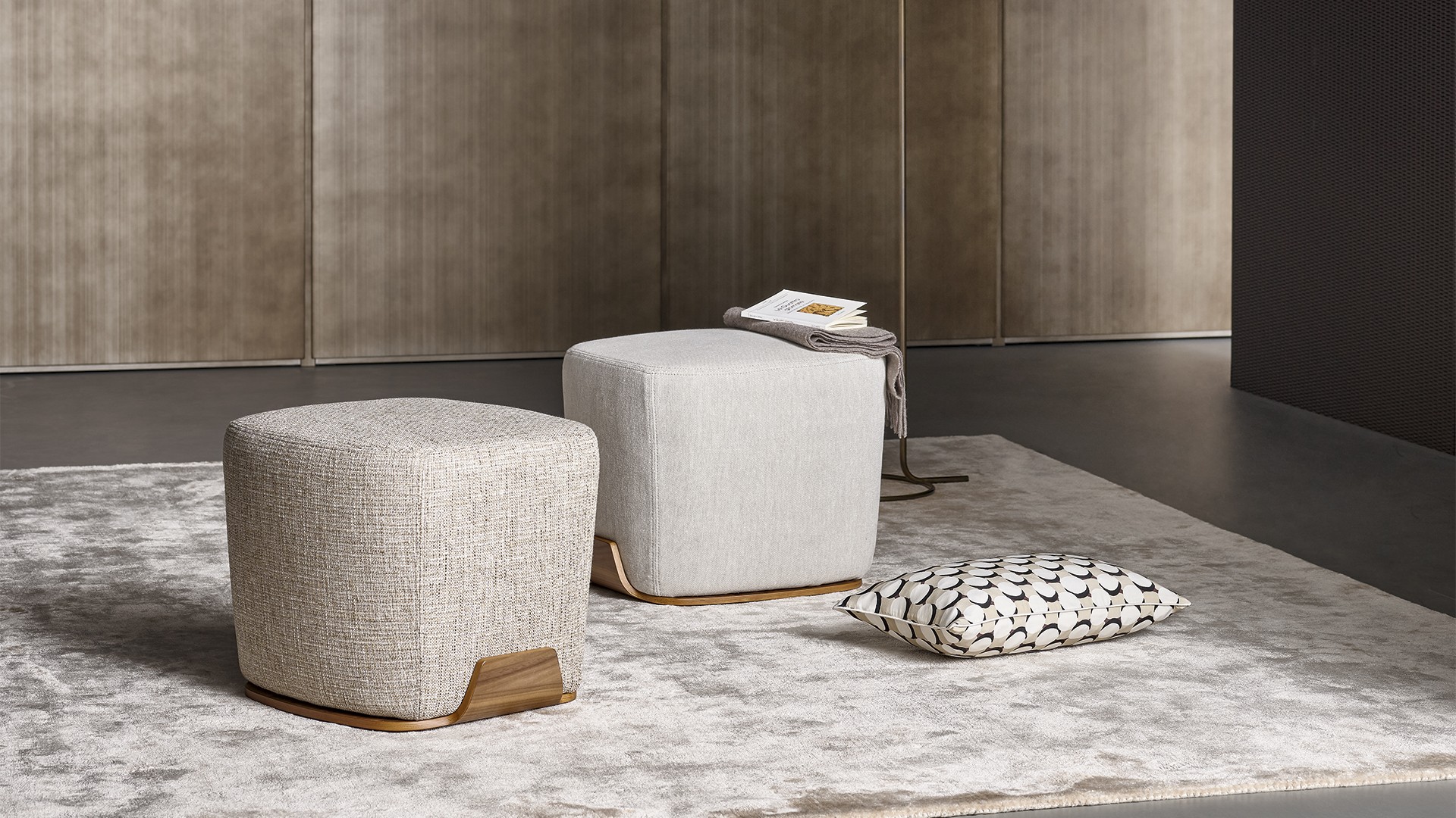 bonaldo-pouf-olos-pouf-main-slider-01